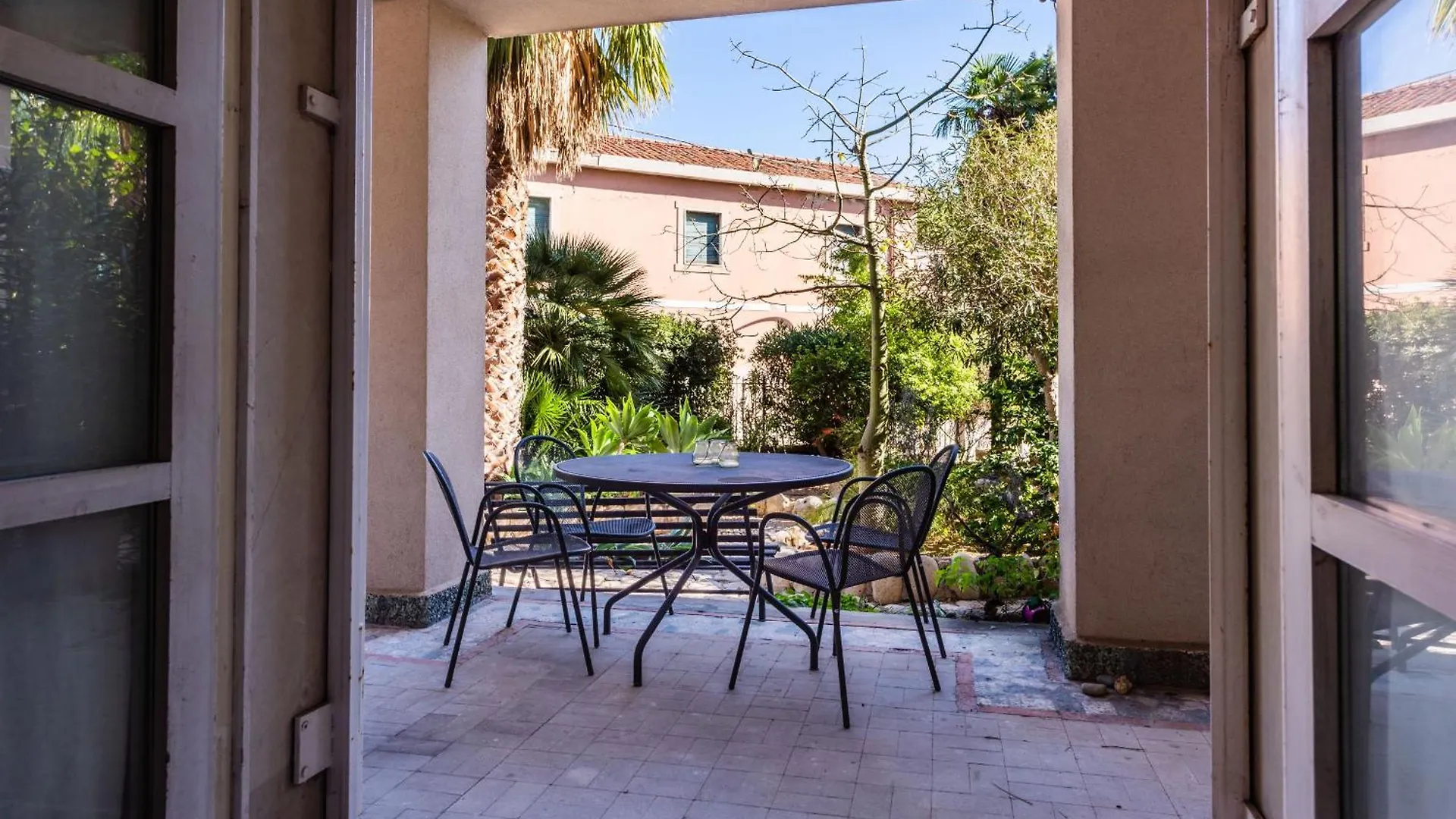 شقة Casa Immersa Nel Giardino Della Neapolis By Wonderful Italy سيراكوزا